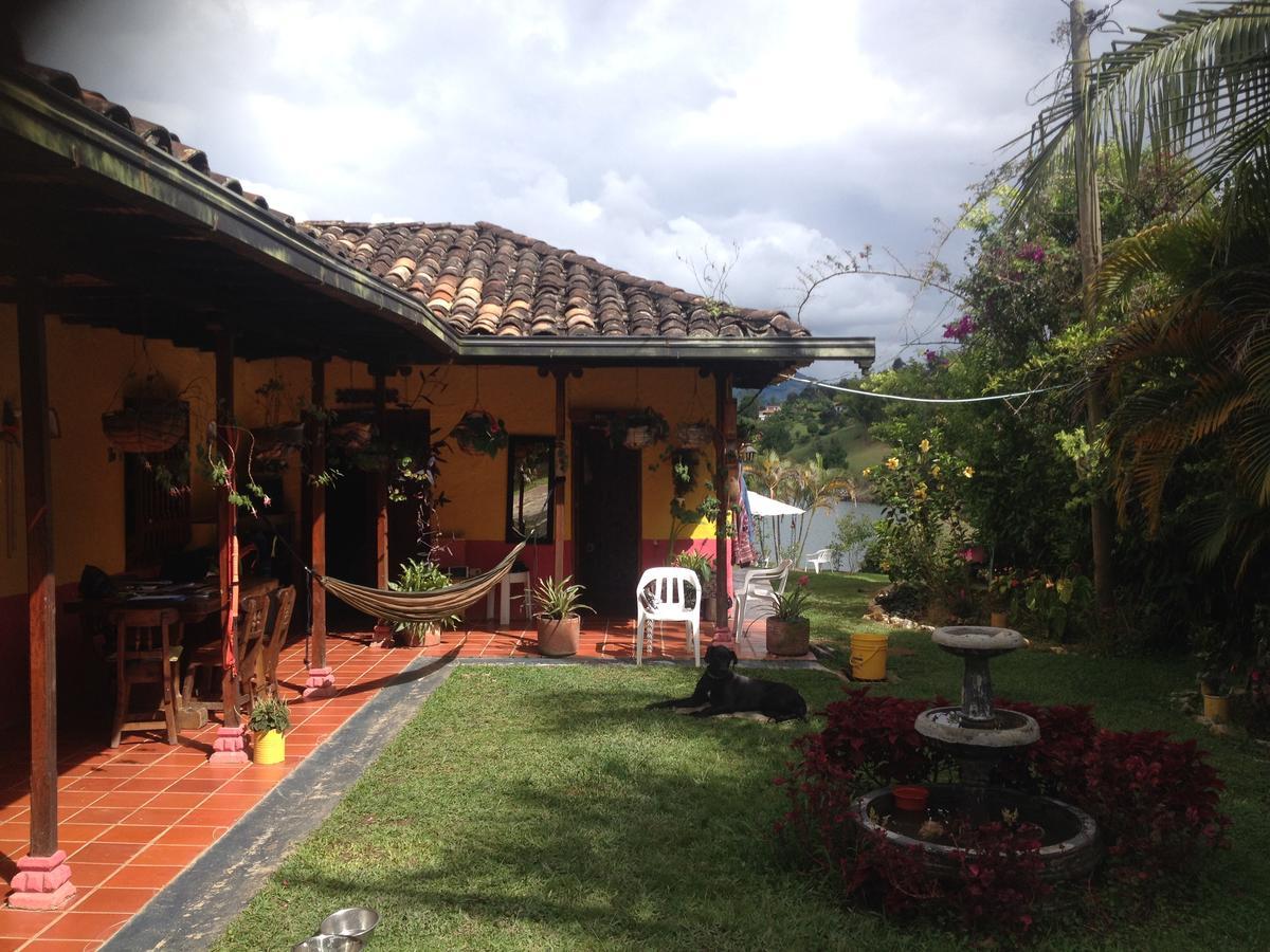 Casa finca típica the lake hotel Guatapé Exterior foto