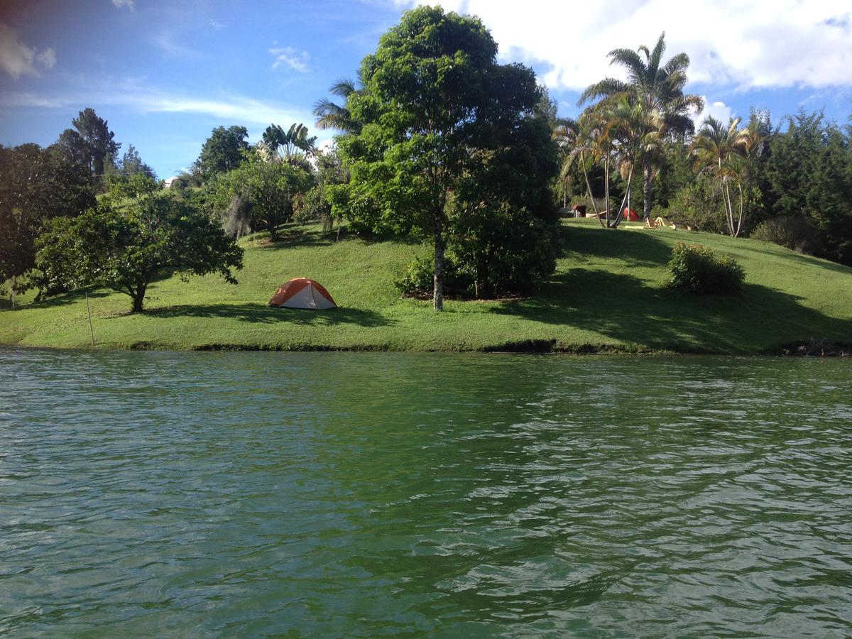 Casa finca típica the lake hotel Guatapé Exterior foto