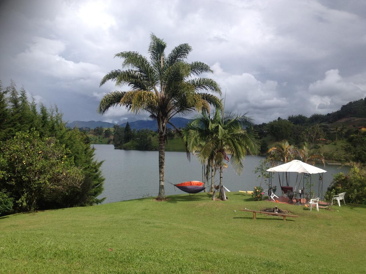 Casa finca típica the lake hotel Guatapé Exterior foto